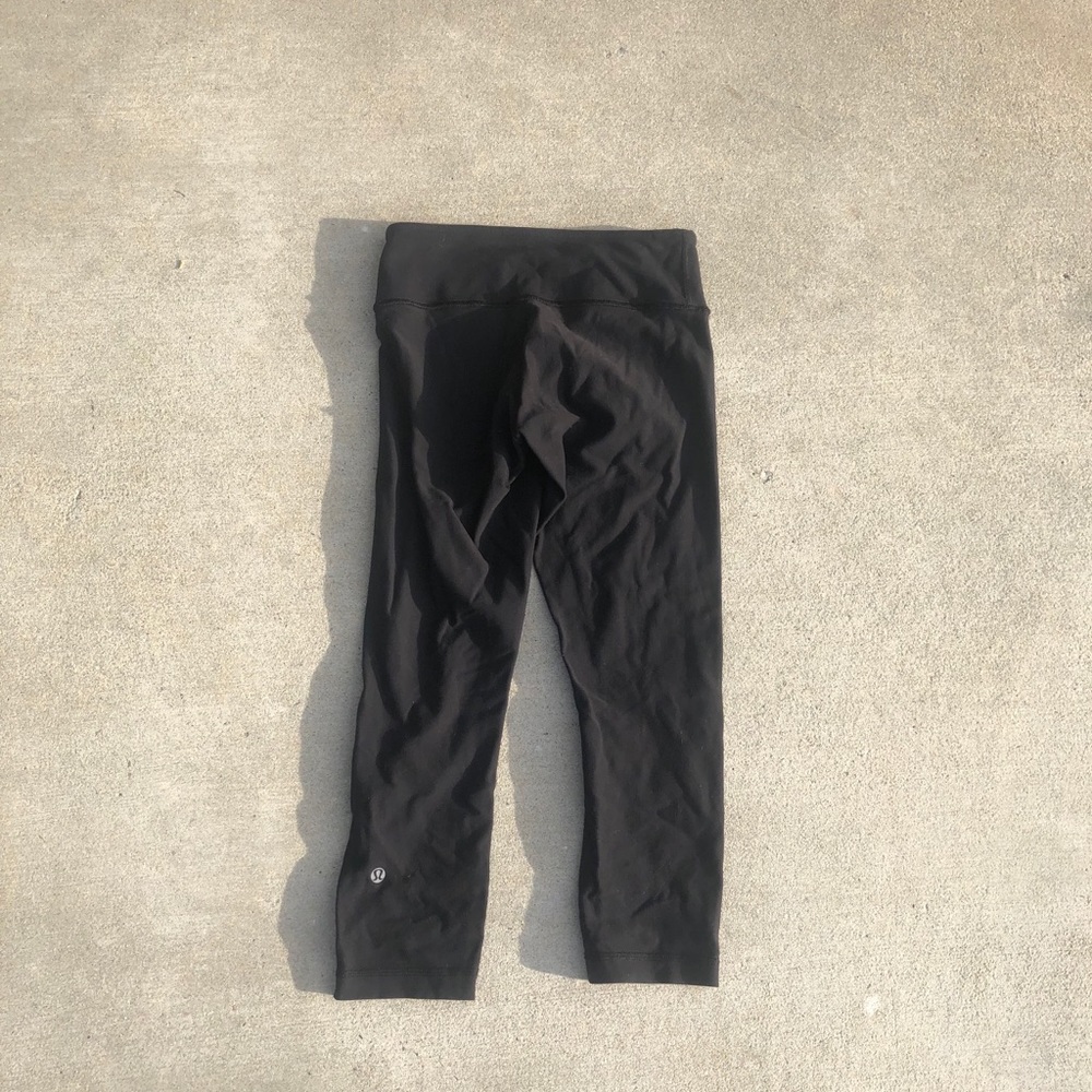Lululemon Reversible Wonderunders Half Length - image 3